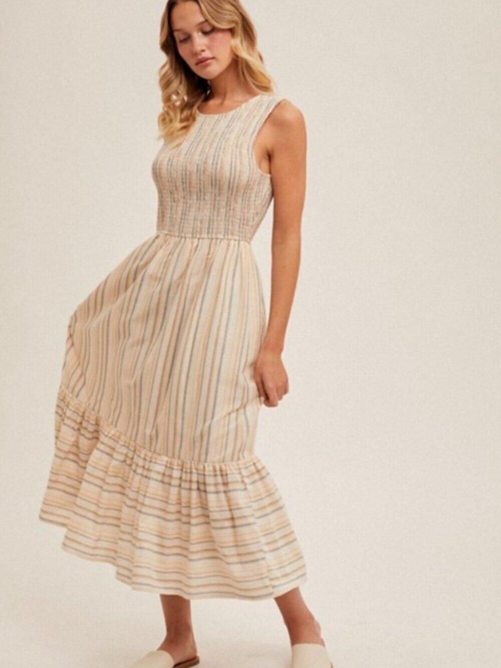 HEM & THREAD Smocked Tiered Mixed Striped Midi Dress Size S NWT - Picture 4 of 4